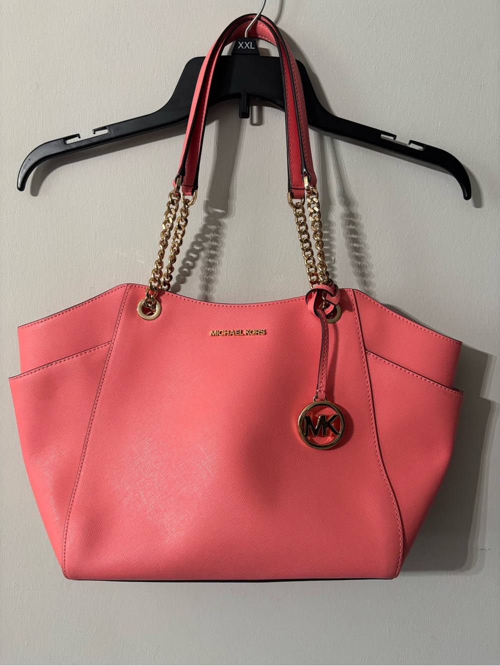 Coral Pink Michael Kors Jet Set Purse with Gold hardware